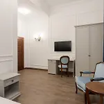 Lahovary Palace מלון