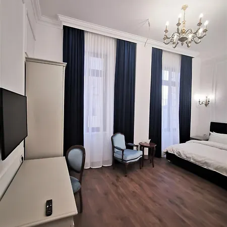 Hotel Lahovary Palace