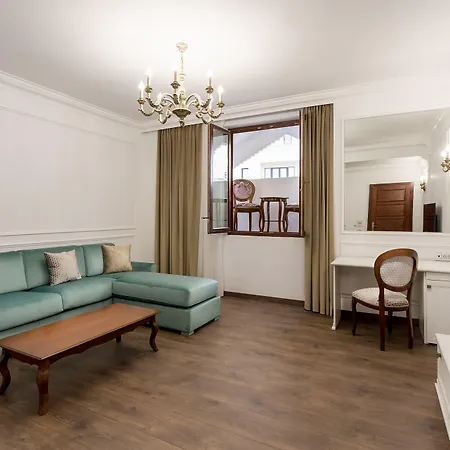 Готель Lahovary Palace 4*