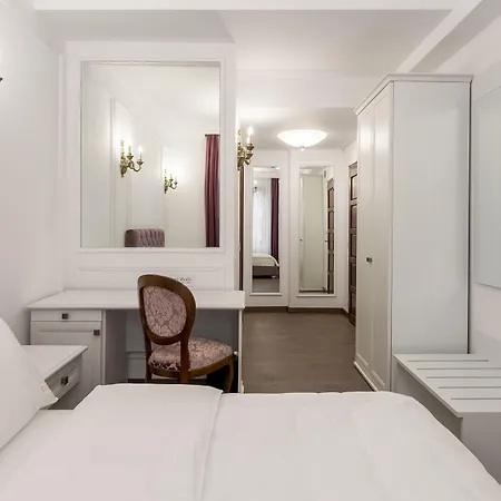 Lahovary Palace Hotel