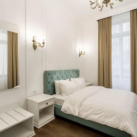 Готель Lahovary Palace 4*