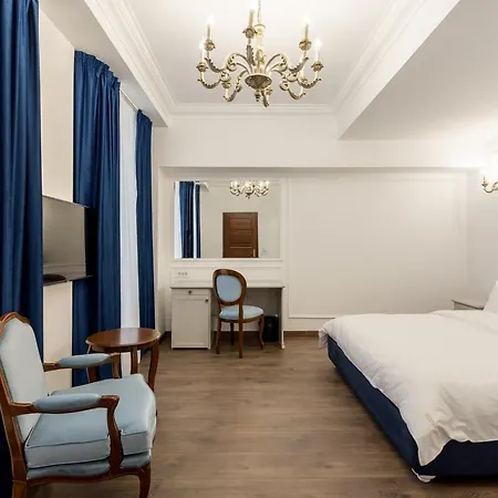 Hotel Lahovary Palace