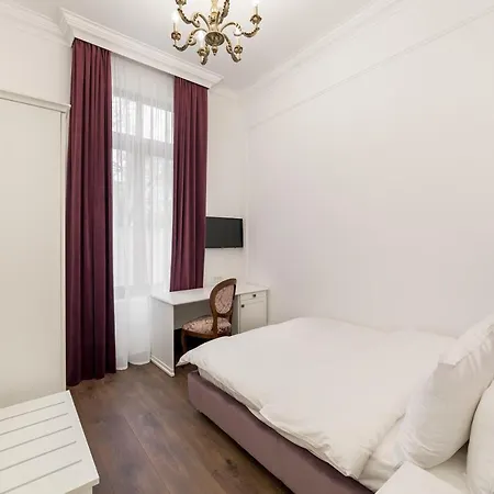 Lahovary Palace 3*