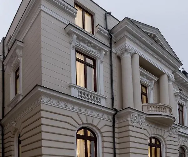 Lahovary Palace ホテル 4*