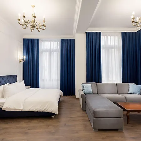 Hotel Lahovary Palace