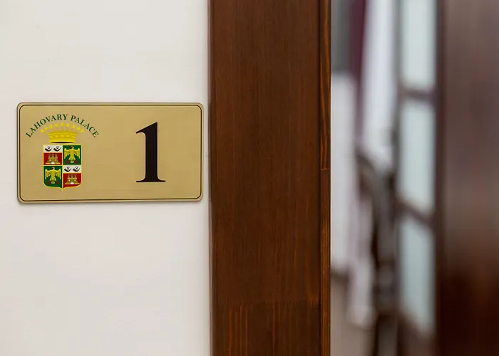 Hotel Lahovary Palace